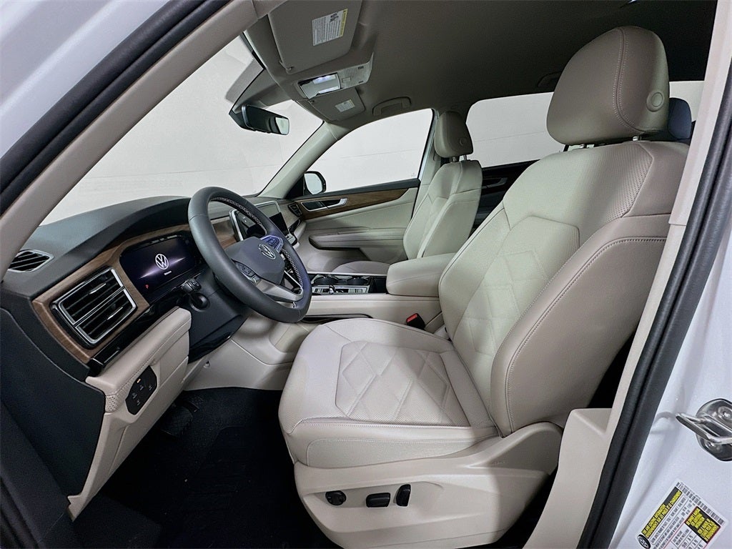 2026 Volkswagen Atlas 2.0T SE w/ Technology