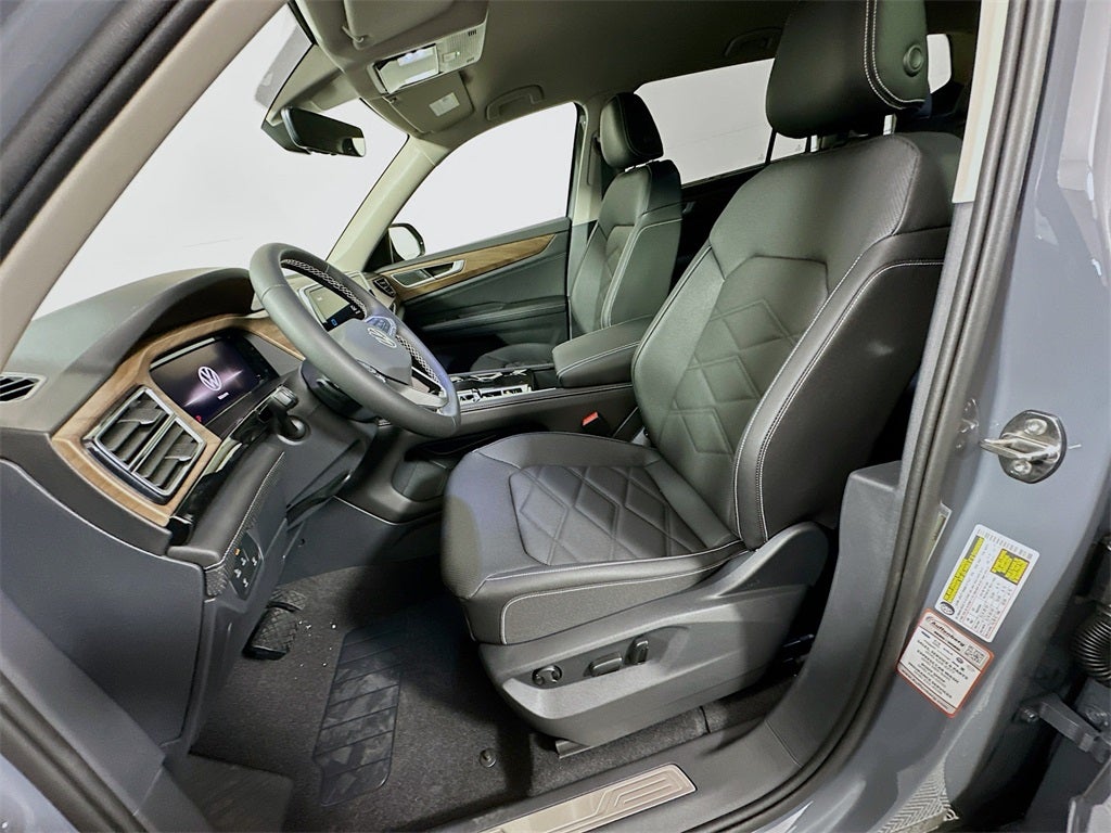 2026 Volkswagen Atlas 2.0T SE w/ Technology