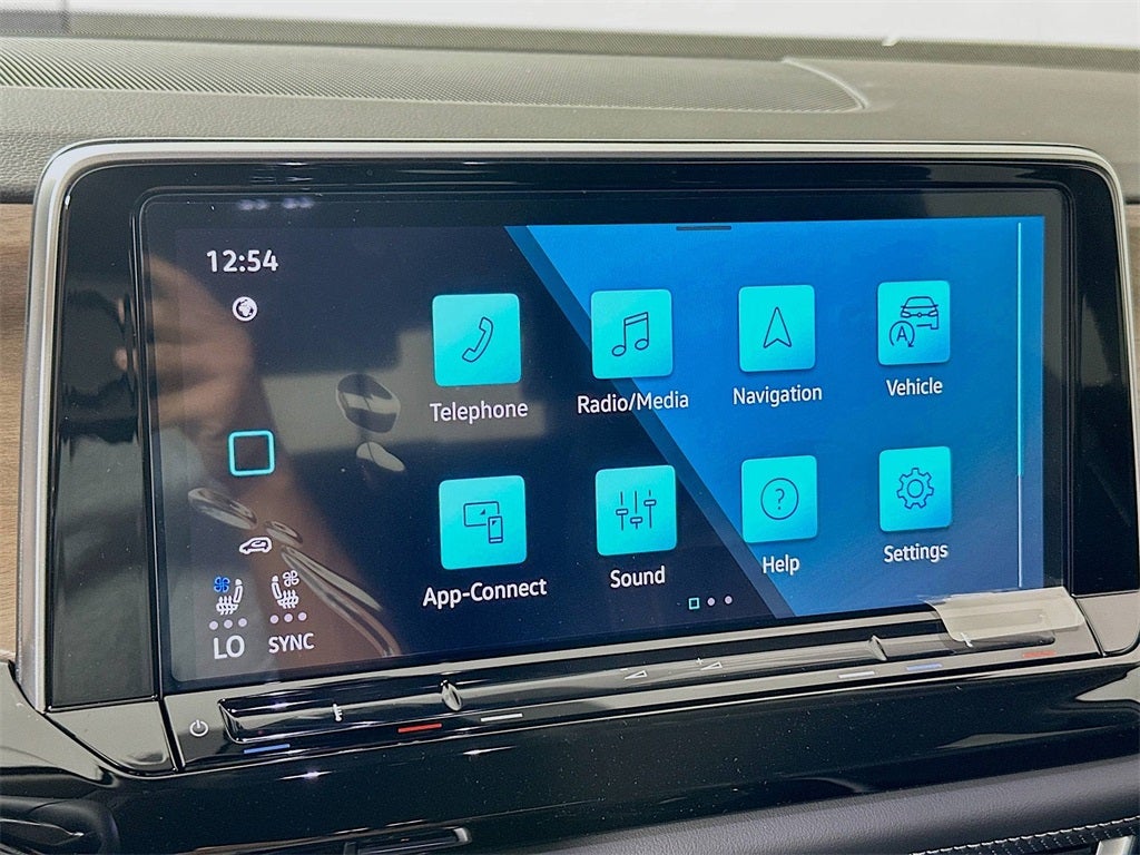 2026 Volkswagen Atlas 2.0T SE w/ Technology