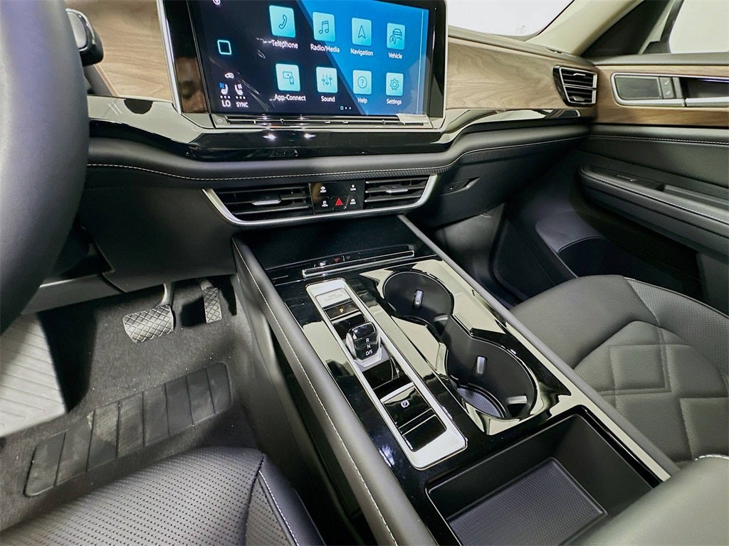 2026 Volkswagen Atlas 2.0T SE w/ Technology