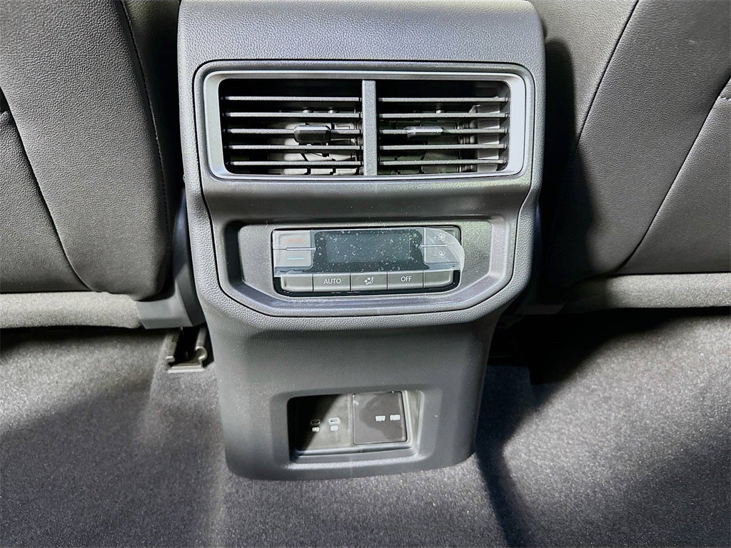 2026 Volkswagen Atlas 2.0T SE w/ Technology