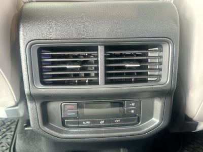 2027 Volkswagen Atlas SE w/Technology