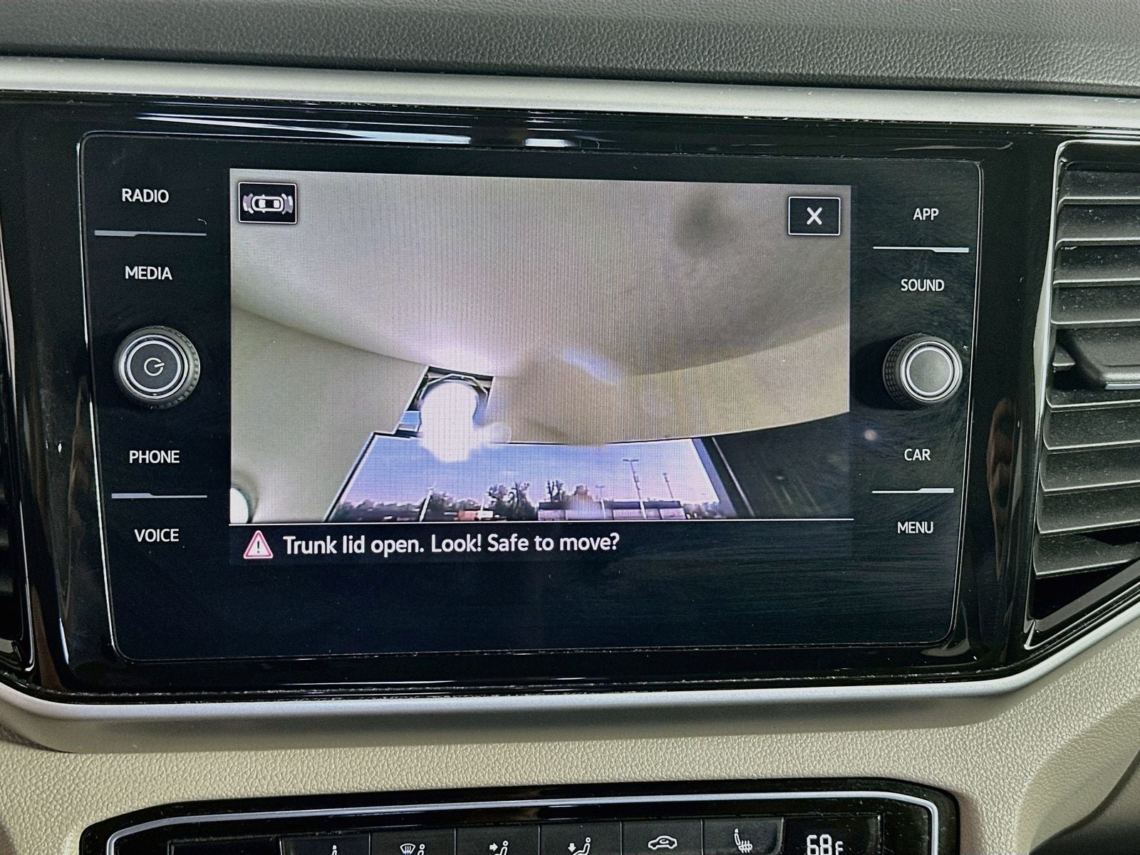 2022 Volkswagen Atlas 3.6L V6 SE w/Technology
