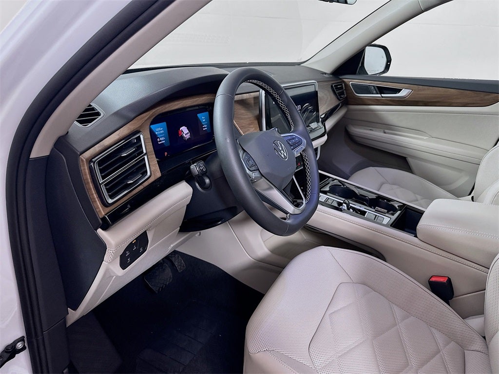 2026 Volkswagen Atlas 2.0T SE w/ Technology