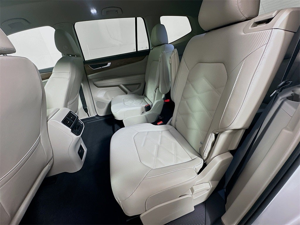 2026 Volkswagen Atlas 2.0T SE w/ Technology