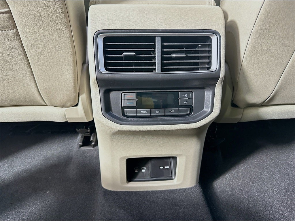 2026 Volkswagen Atlas 2.0T SE w/ Technology