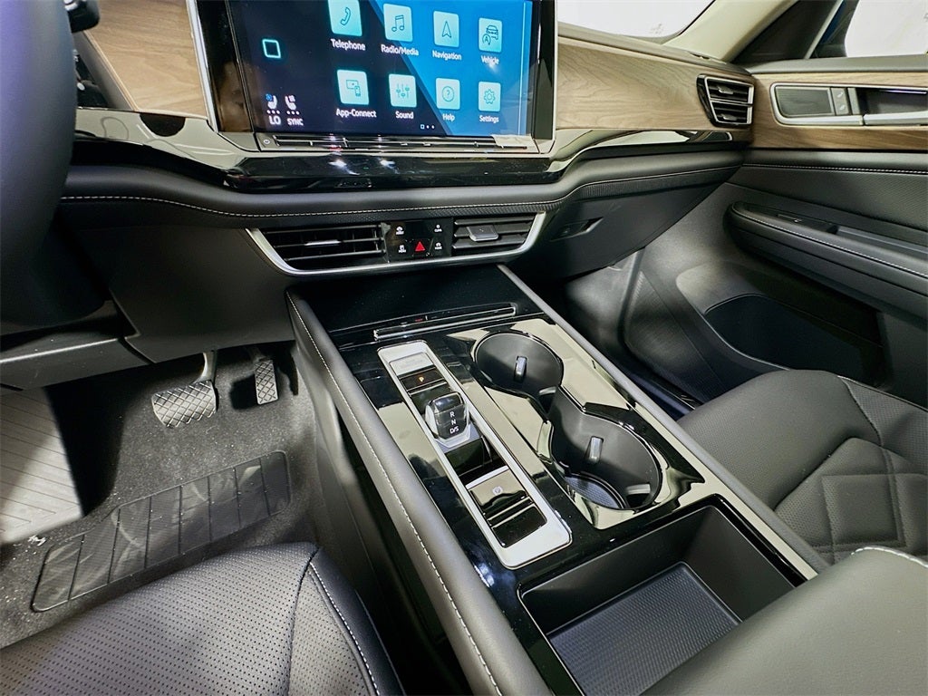 2026 Volkswagen Atlas 2.0T SE w/ Technology