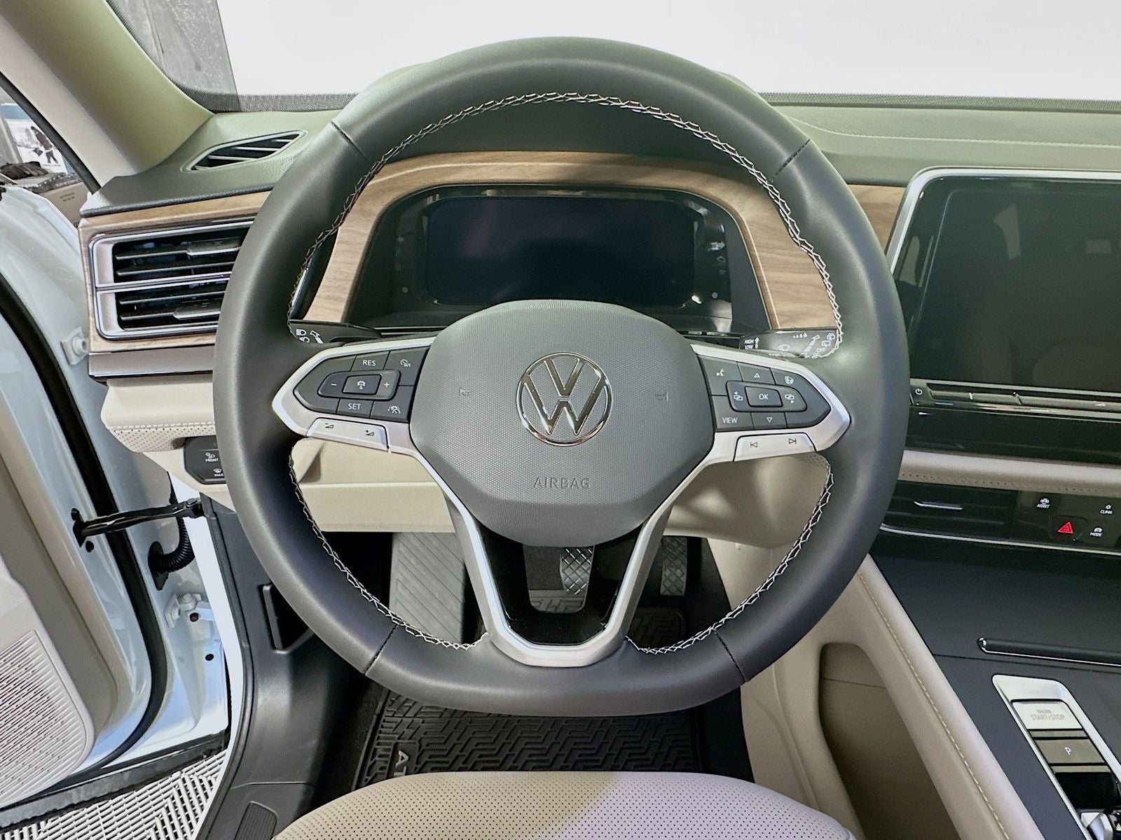 2026 Volkswagen Atlas 2.0T SE