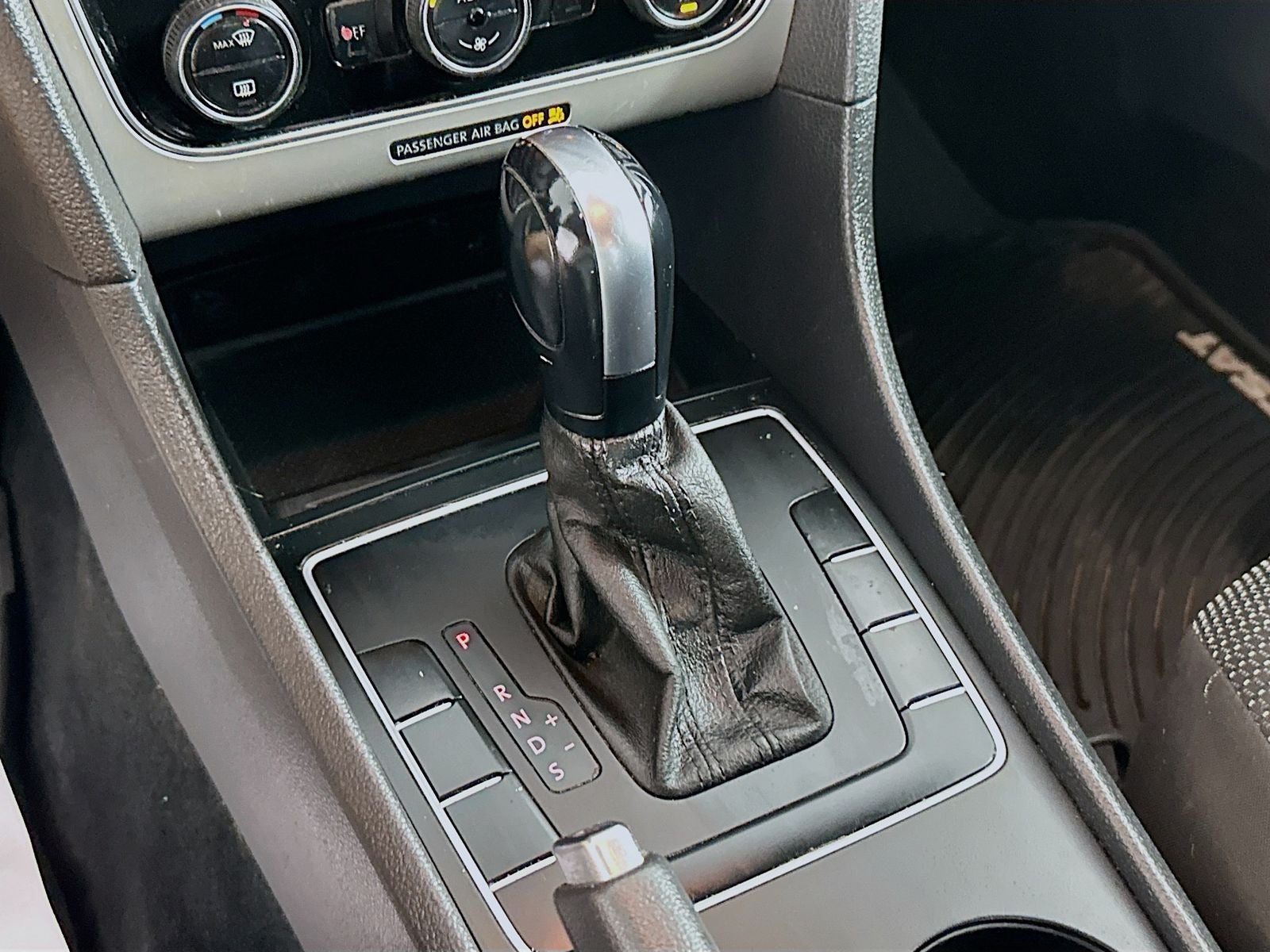 2017 Volkswagen Passat 1.8T S