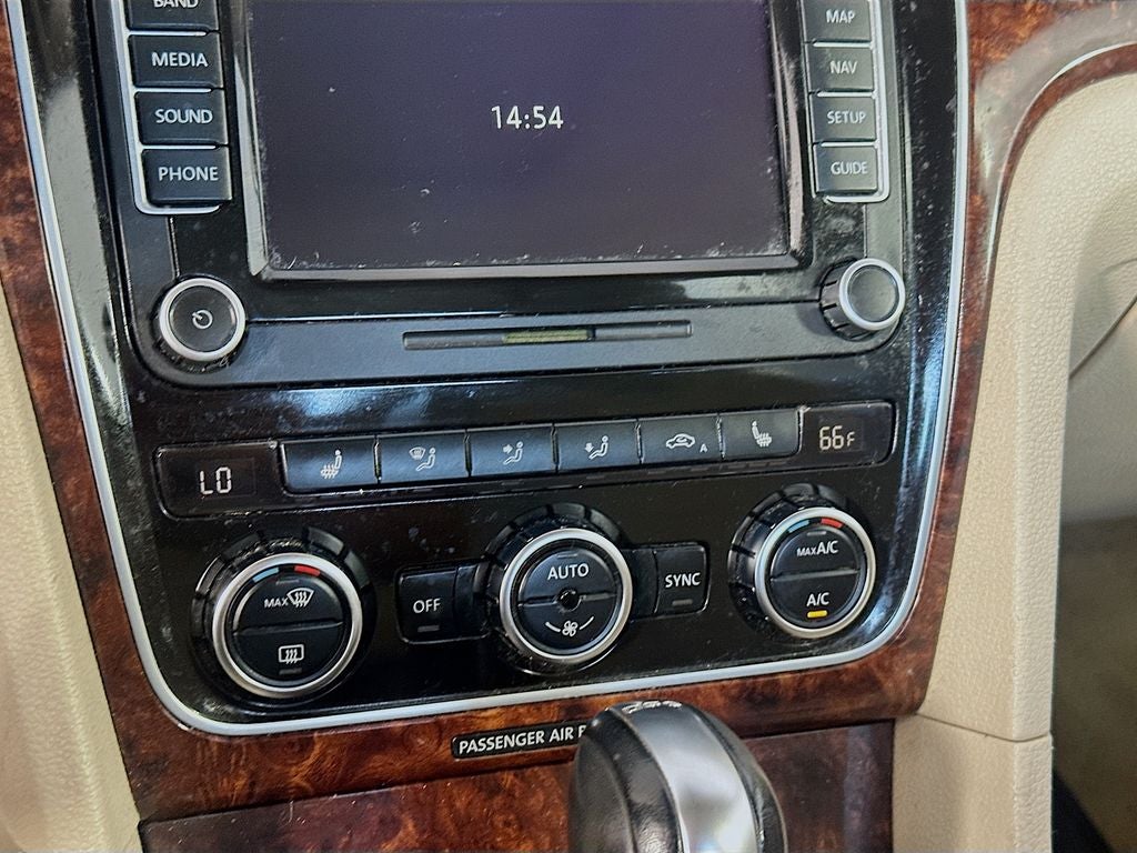 2013 Volkswagen Passat TDI SEL Premium