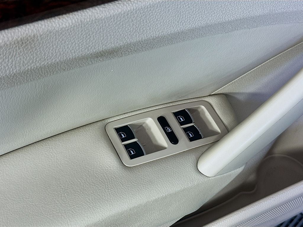 2013 Volkswagen Passat TDI SEL Premium