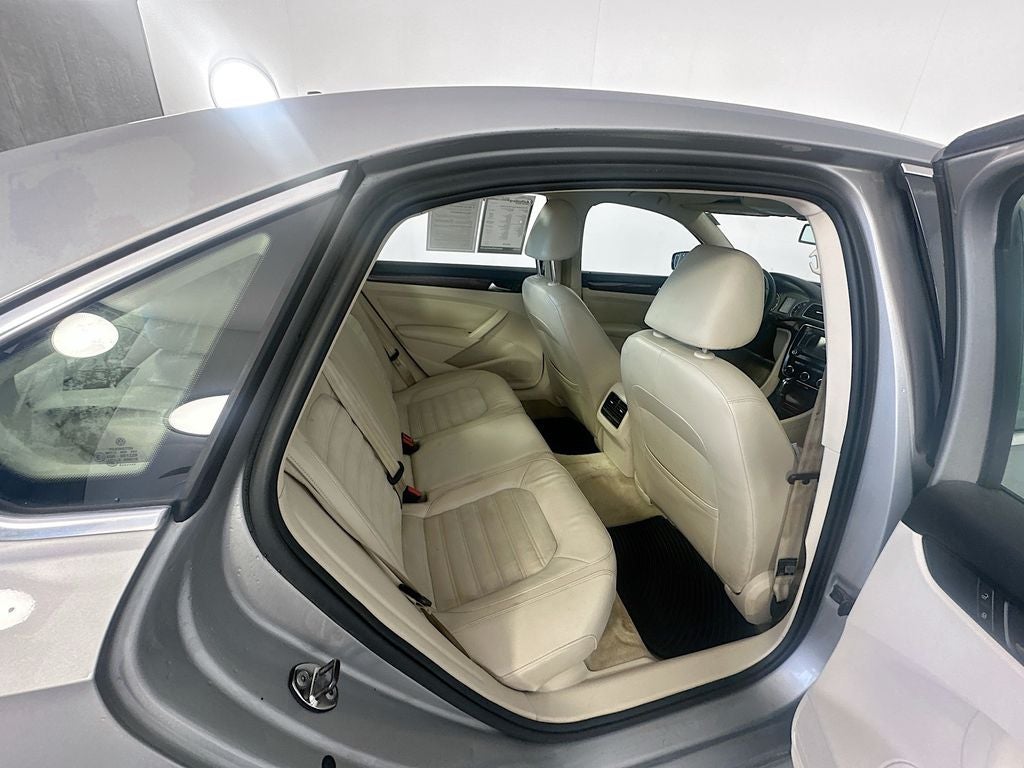 2013 Volkswagen Passat TDI SEL Premium
