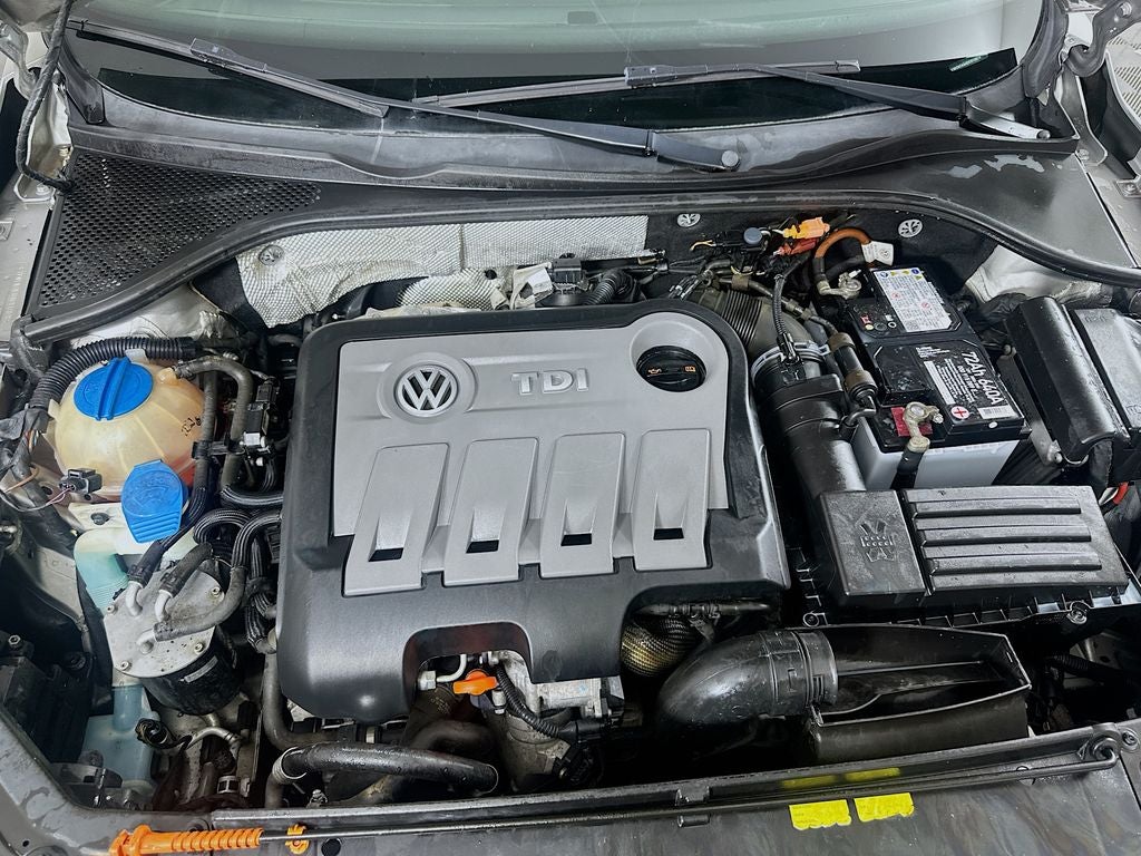 2013 Volkswagen Passat TDI SEL Premium