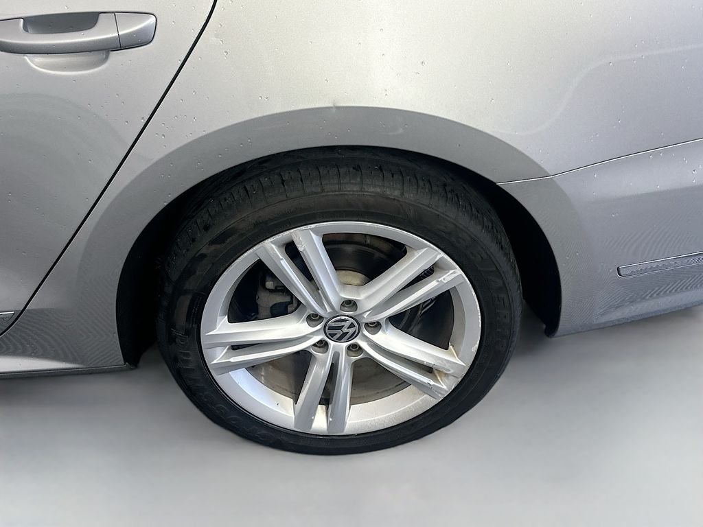 2013 Volkswagen Passat TDI SEL Premium