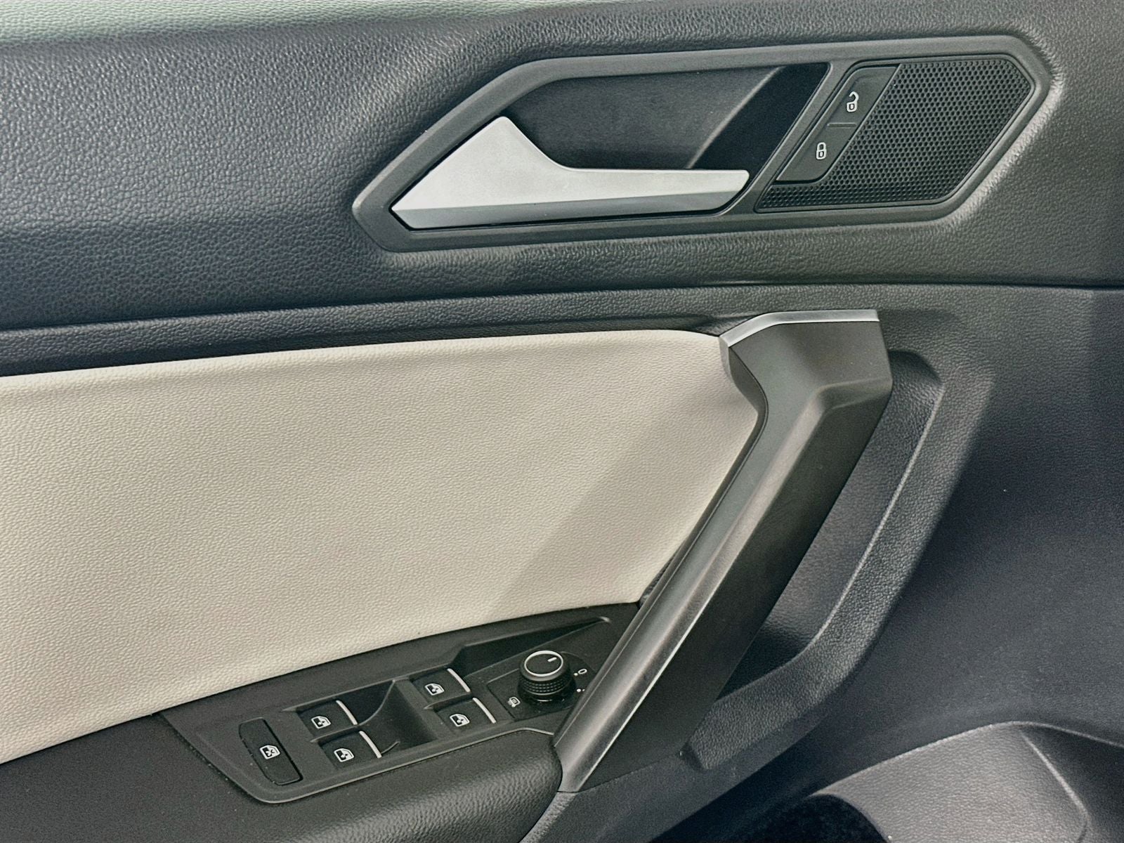 2021 Volkswagen Tiguan SE R-Line Black