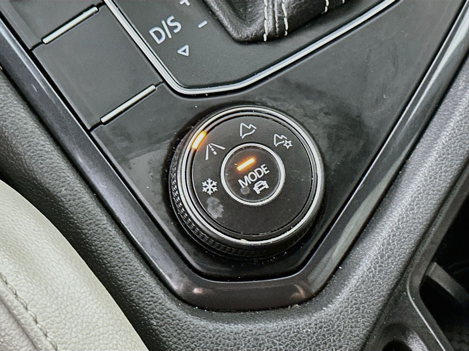 2021 Volkswagen Tiguan SE R-Line Black