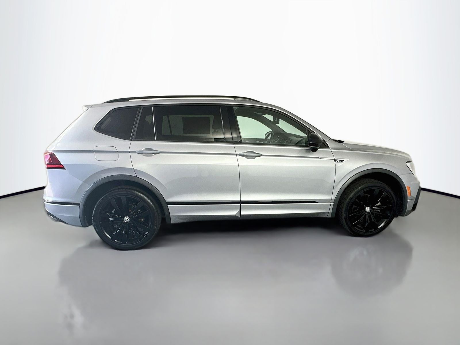 2021 Volkswagen Tiguan SE R-Line Black