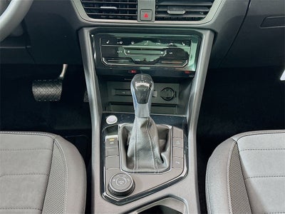 2026 Volkswagen Taos 1.5T SE Black