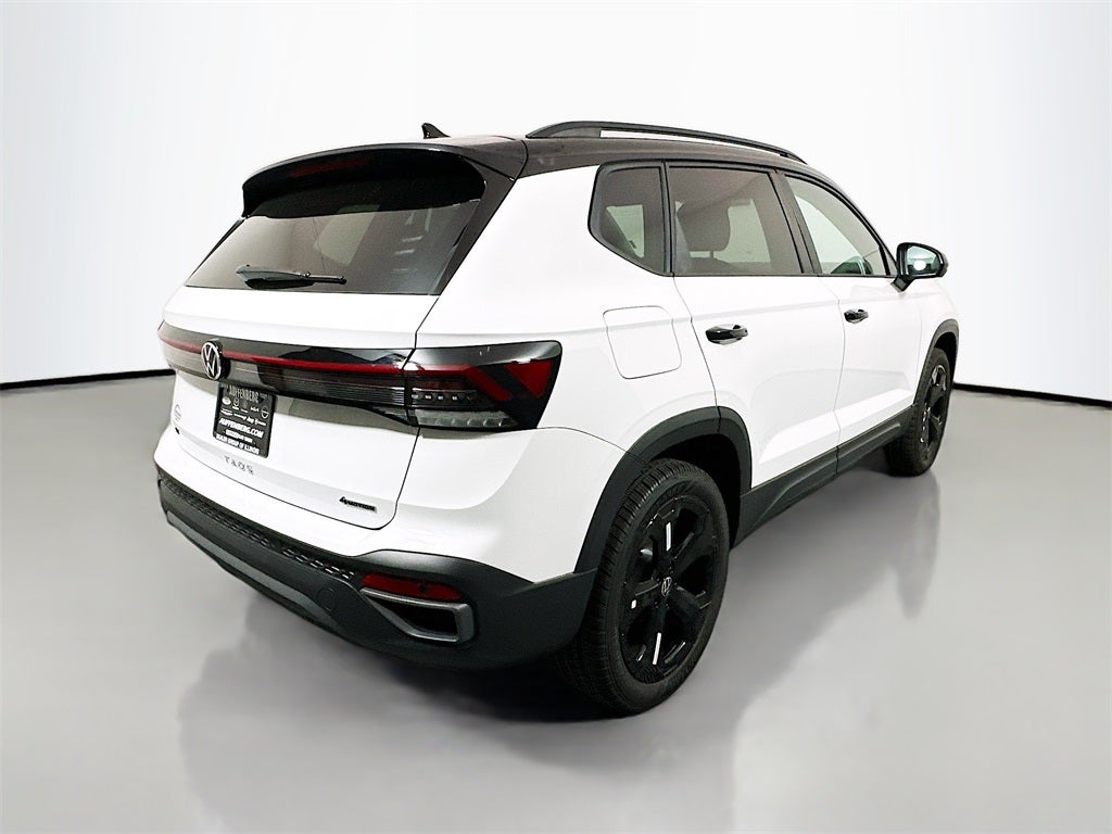 2026 Volkswagen Taos 1.5T SE Black