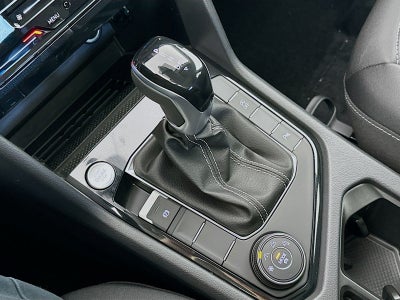 2026 Volkswagen Taos 1.5T SE Black