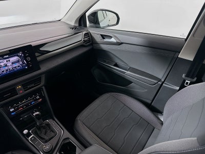 2026 Volkswagen Taos 1.5T SE Black