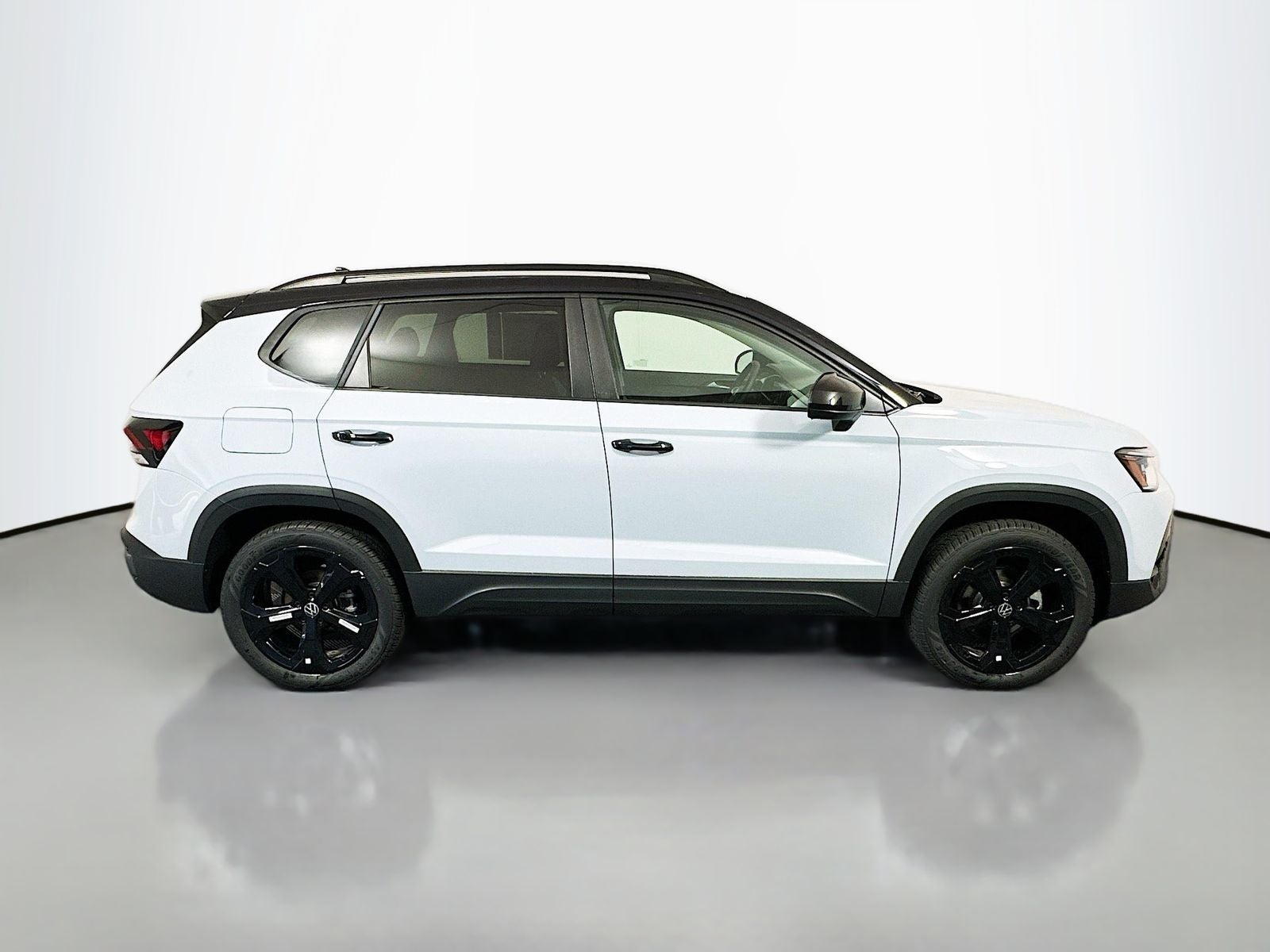 2026 Volkswagen Taos 1.5T SE Black