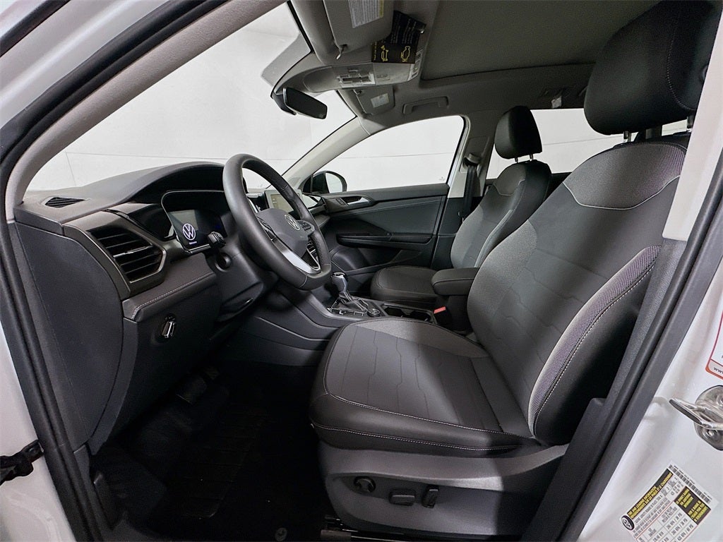 2026 Volkswagen Taos 1.5T SE Black