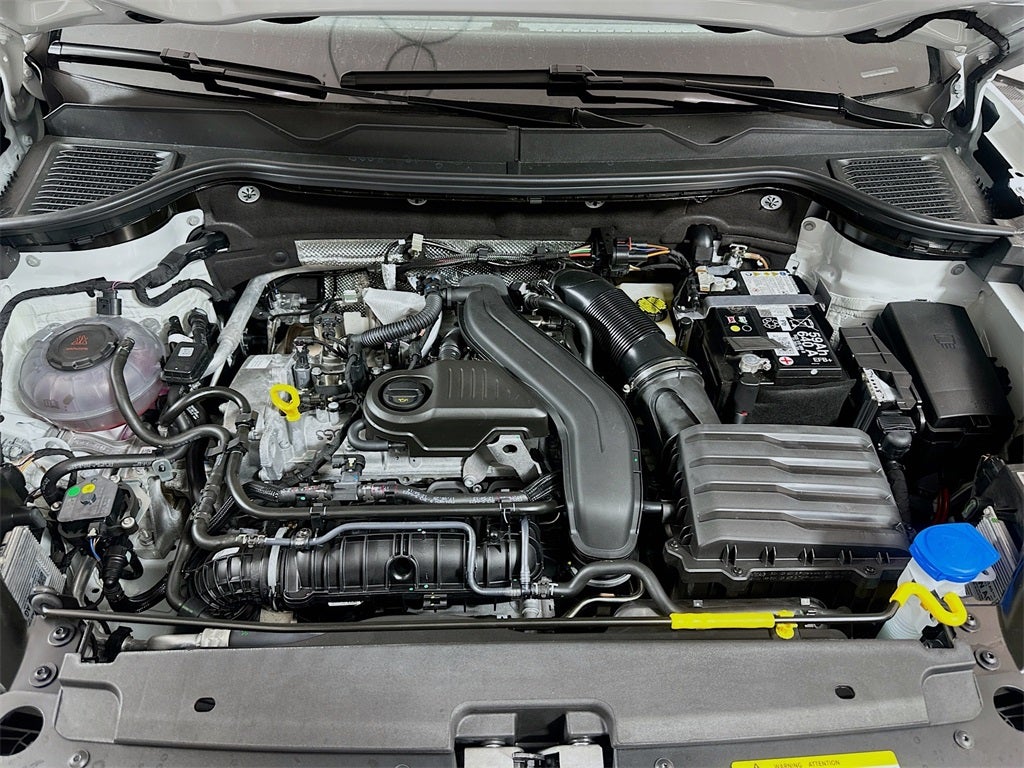 2026 Volkswagen Taos 1.5T SE Black