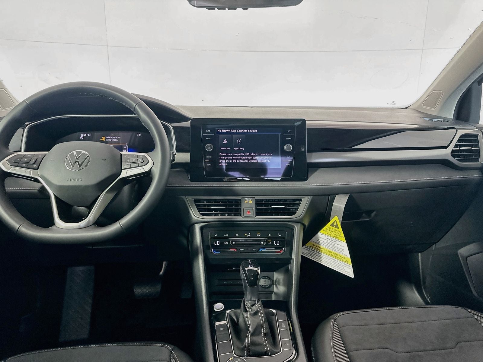 2026 Volkswagen Taos 1.5T SE Black