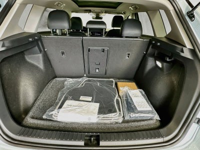 2026 Volkswagen Taos 1.5T SE Black