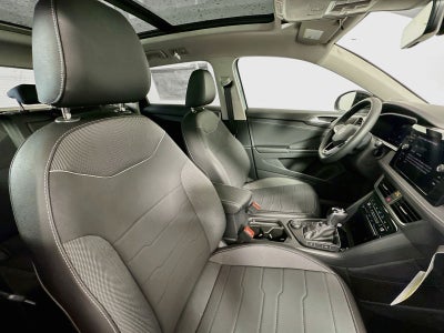2026 Volkswagen Taos 1.5T SE Black