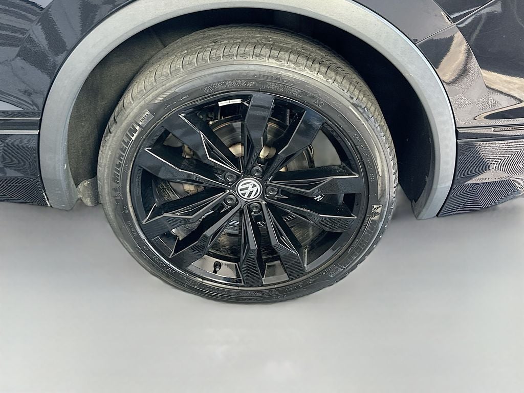 2021 Volkswagen Tiguan SE R-Line Black
