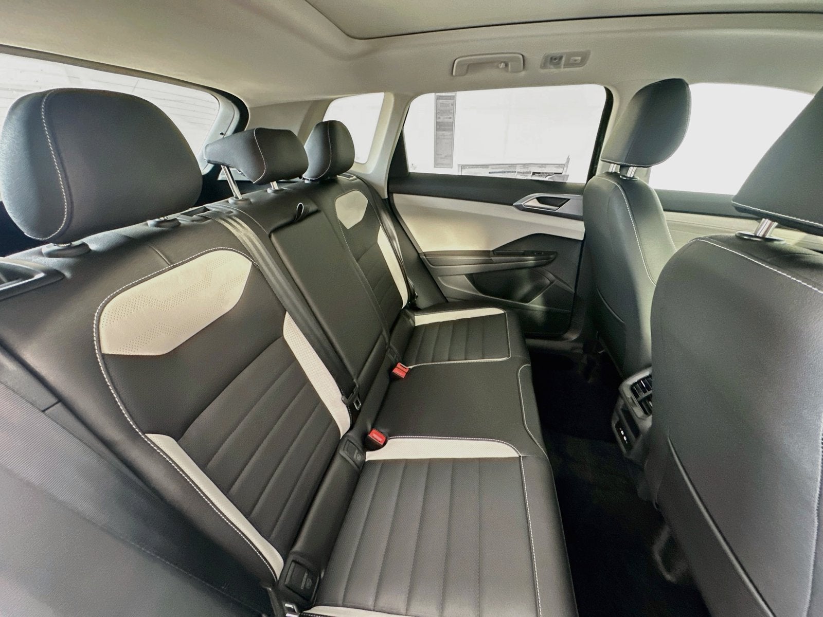 2027 Volkswagen Taos 1.5T SEL