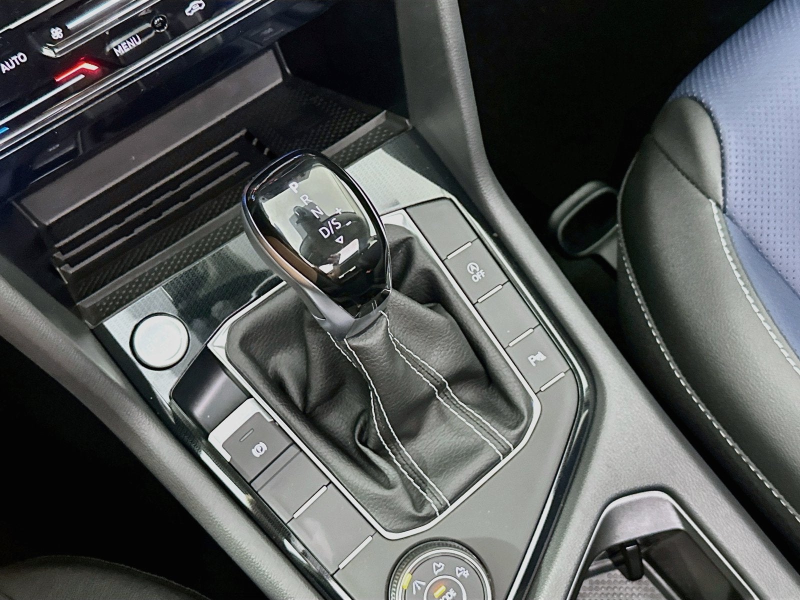 2027 Volkswagen Taos 1.5T SEL