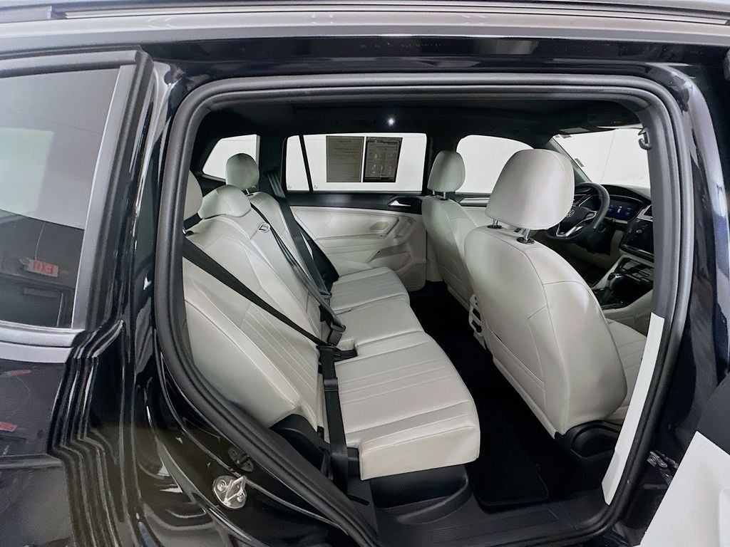 2022 Volkswagen Tiguan SE R-Line Black