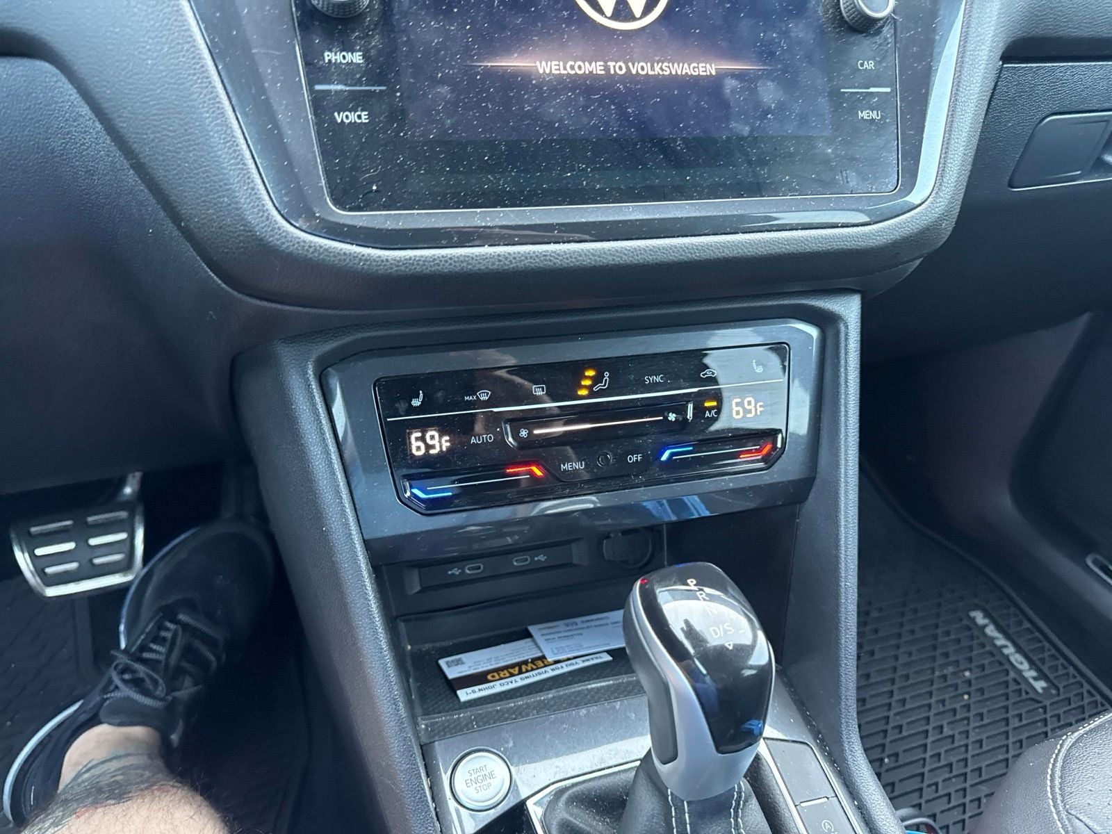 2023 Volkswagen Tiguan SE R-Line Black