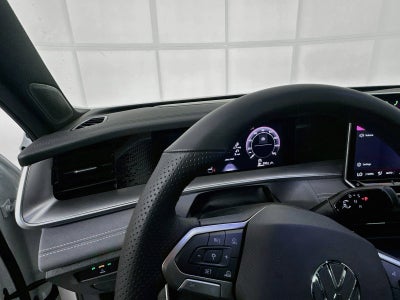2026 Volkswagen Tiguan 2.0T SE R-Line Black