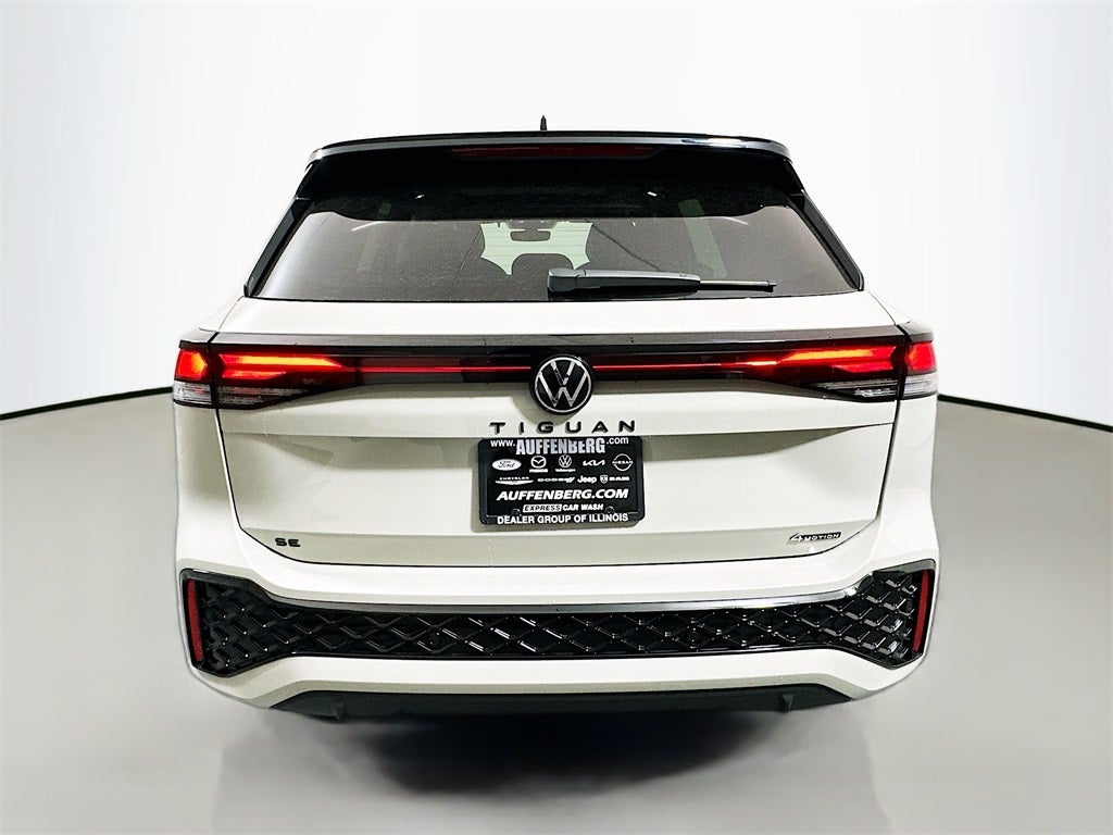 2026 Volkswagen Tiguan 2.0T SE R-Line Black