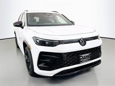 2026 Volkswagen Tiguan 2.0T SE R-Line Black