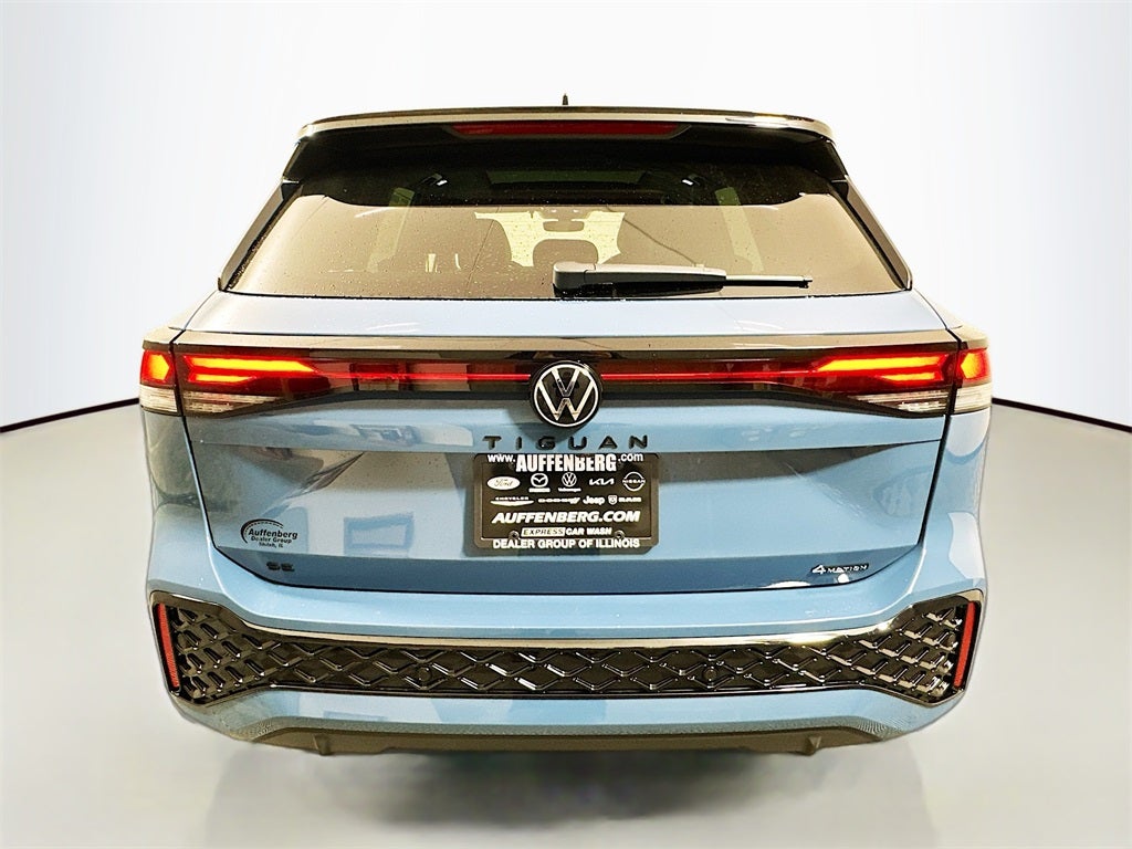 2026 Volkswagen Tiguan 2.0T SE R-Line Black