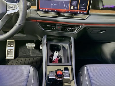 2026 Volkswagen Tiguan 2.0T SEL R-Line