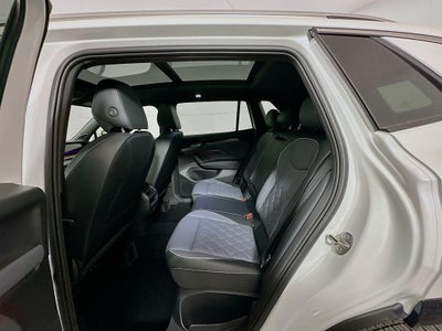 2026 Volkswagen Tiguan 2.0T SEL R-Line