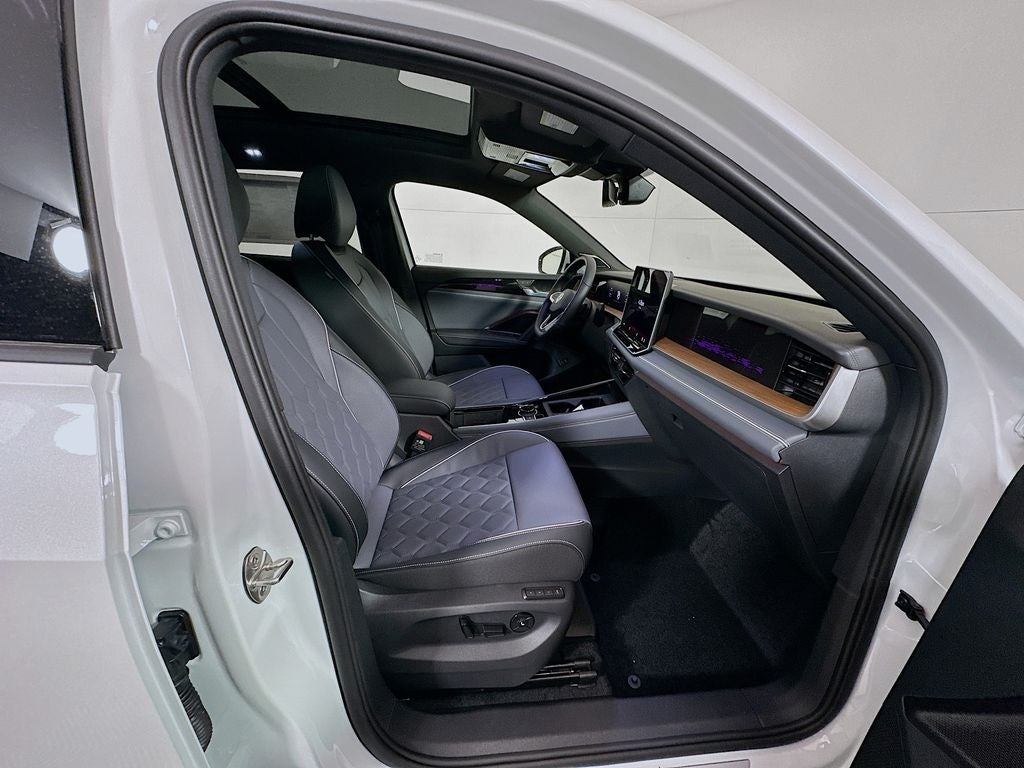 2026 Volkswagen Tiguan 2.0T SEL R-Line