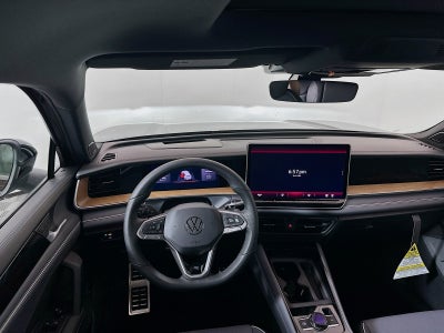 2026 Volkswagen Tiguan 2.0T SEL R-Line