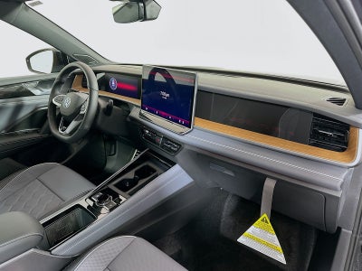 2026 Volkswagen Tiguan 2.0T SEL R-Line