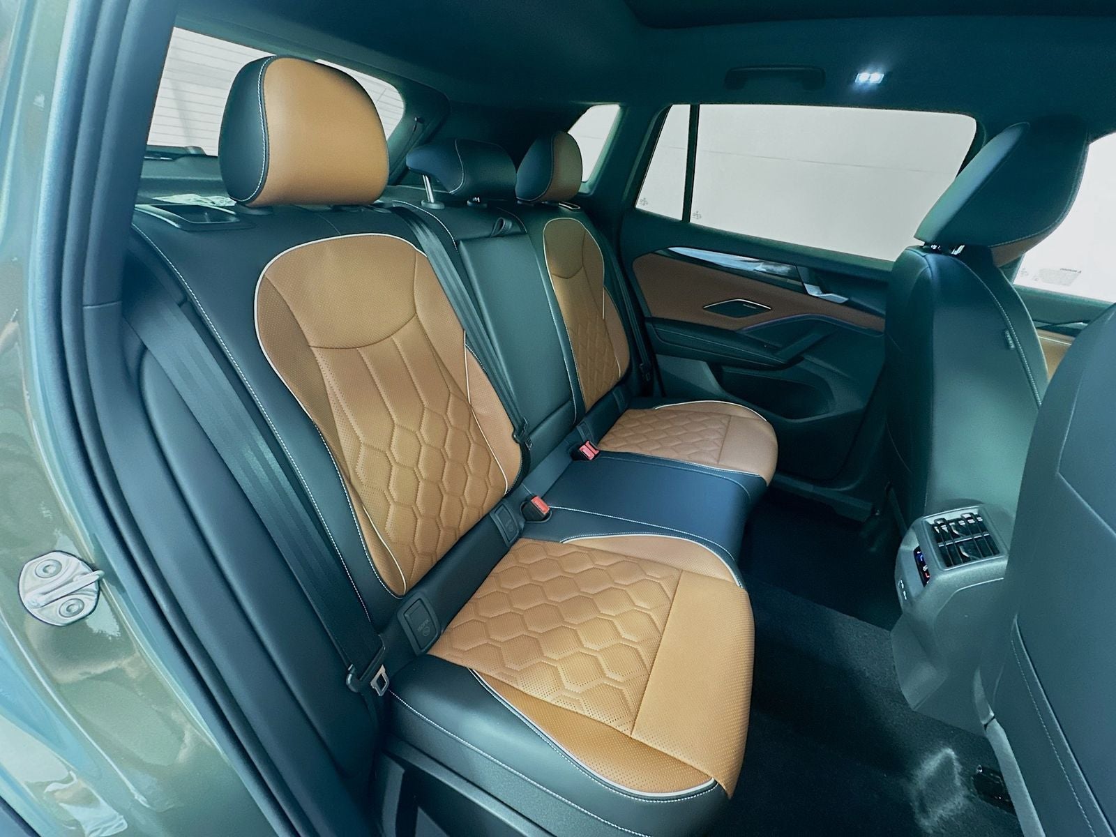 2026 Volkswagen Tiguan SEL R-Line Turbo 4MOTION
