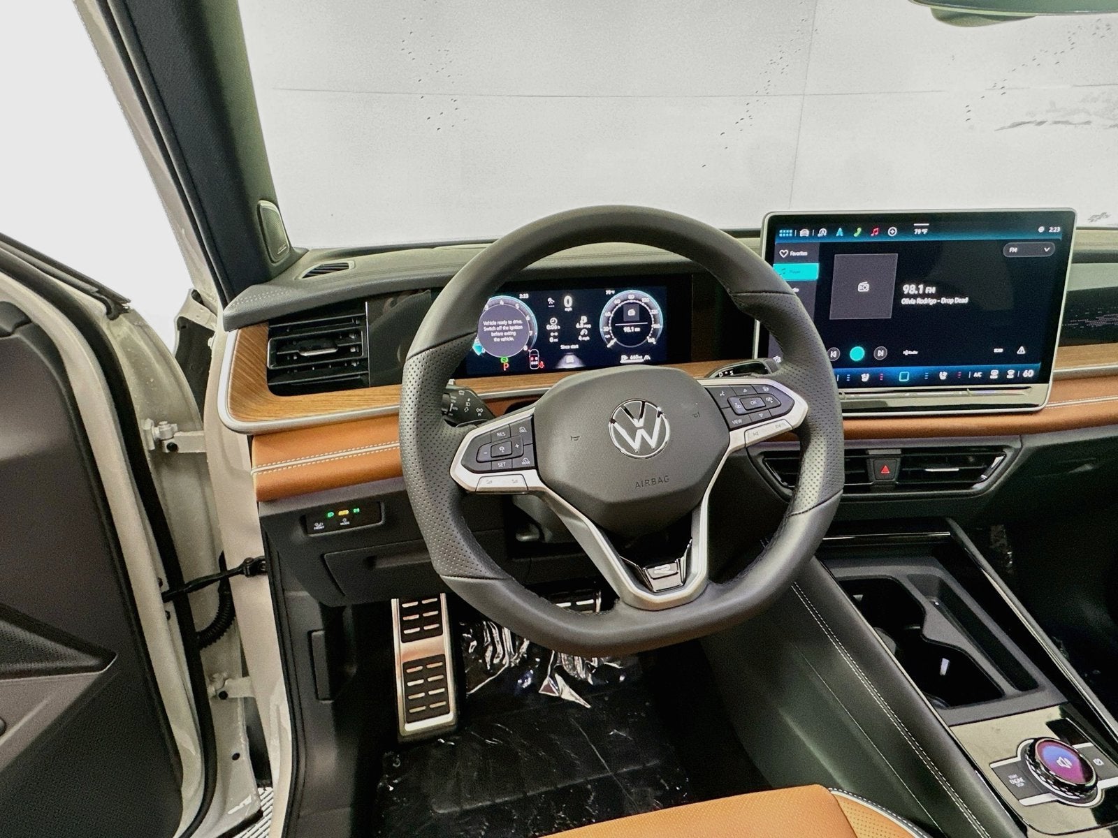 2026 Volkswagen Tiguan SEL R-Line Turbo