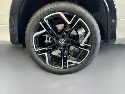 2026 Volkswagen Tiguan SEL R-Line Turbo