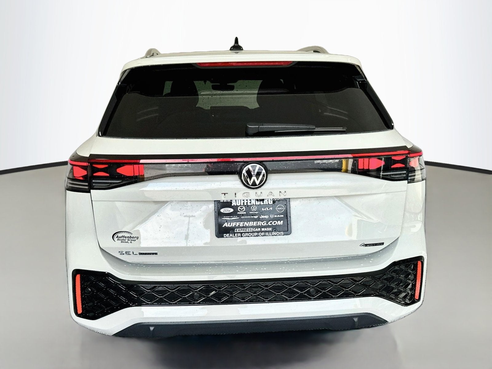 2026 Volkswagen Tiguan SEL R-Line Turbo