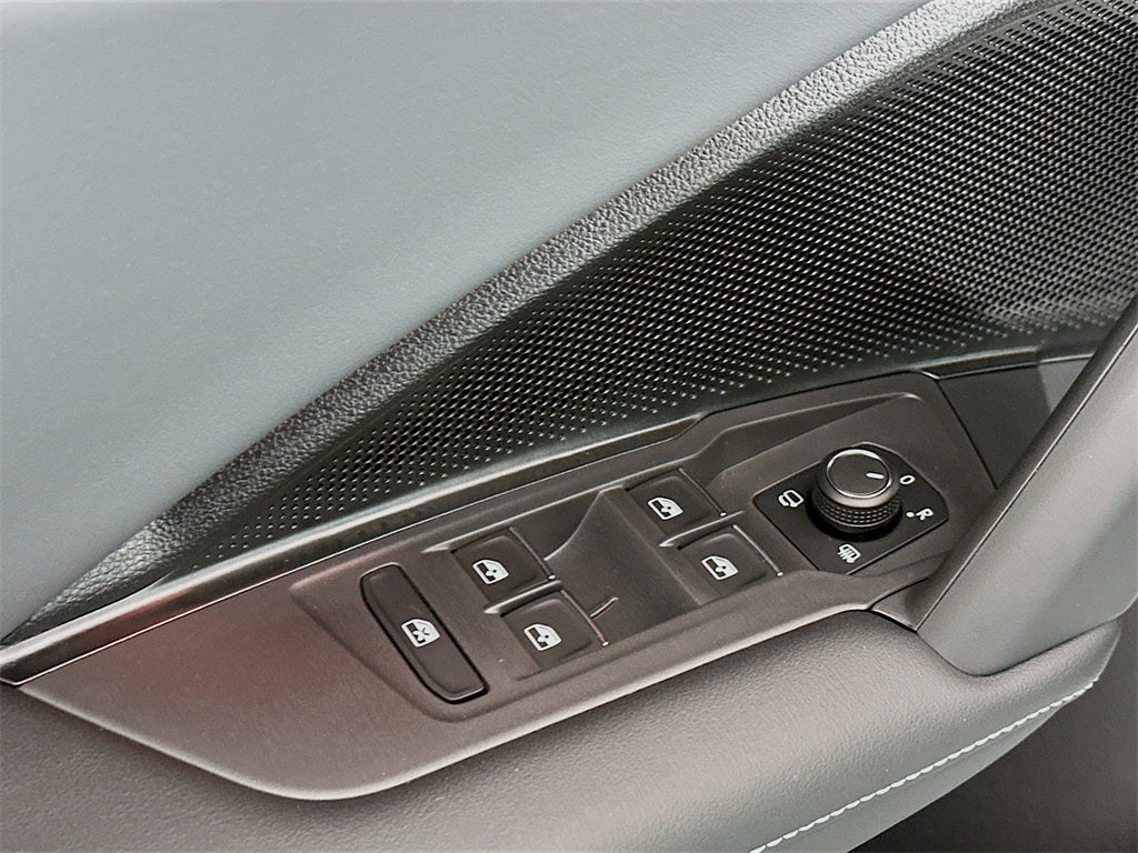 2026 Volkswagen Tiguan 2.0T SEL R-Line